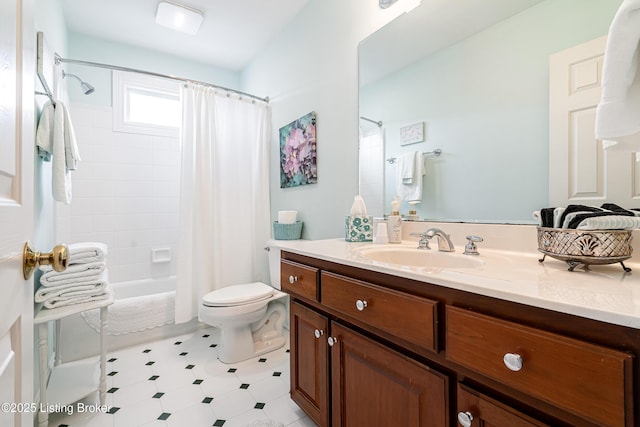 15018 Forest Oaks Dr, Louisville, KY 40245 - full bathroom featuring vanity and shower / tub combo