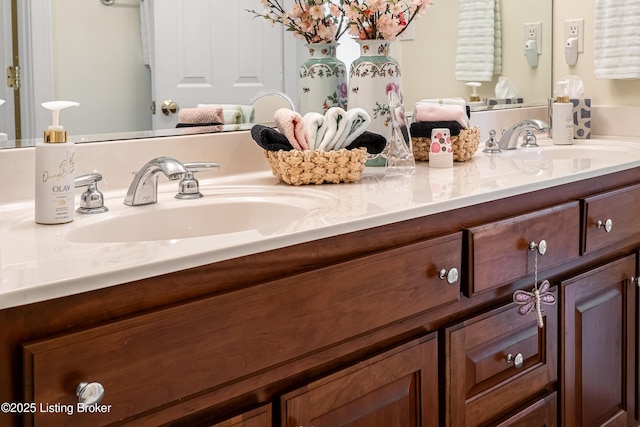 15018 Forest Oaks Dr, Louisville, KY 40245 - bathroom featuring double vanity