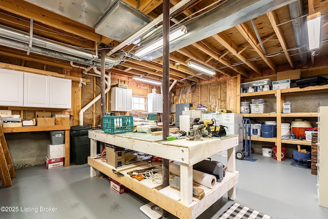 15018 Forest Oaks Dr, Louisville, KY 40245 - basement with a workshop area