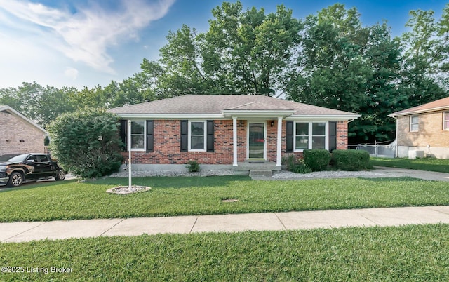 517 Oak Leaf Dr, La Grange, KY 40031 - ranch-style home with brick siding and a front yard