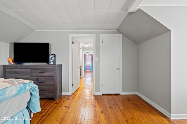 908 Chestnut Ave, Frankfort, KY 40601 - bedroom featuring light wood-type flooring and lofted ceiling