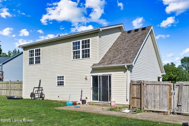 128 Clover Cove Ct, Shepherdsville, KY 40165 - rear view of house with roof with shingles