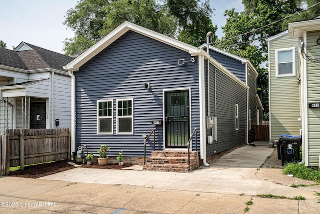 609 E Caldwell St, Louisville, KY 40203 - photo 1