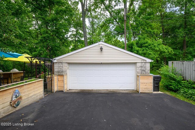 4631 Beaver Rd, Louisville, KY 40207 - photo 51