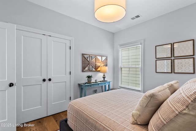 6331 Mistflower Cir, Prospect, KY 40059 - bedroom with wood finished floors and a closet