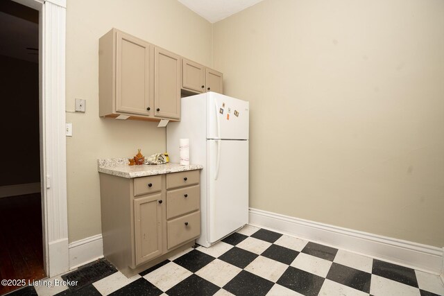 2120 Grinstead Dr, Louisville, KY 40204 - photo 10