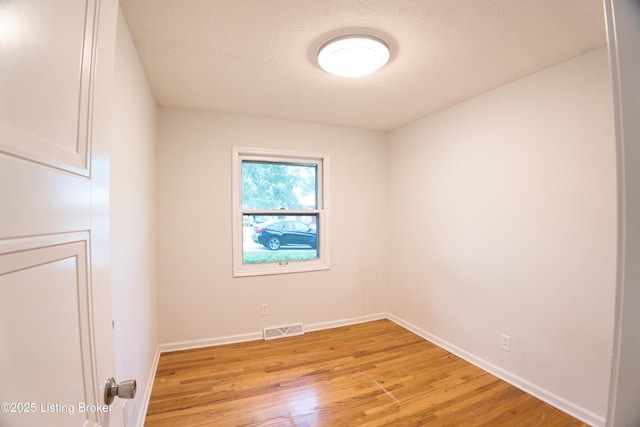 1397 Dotland Cir, Shelbyville, KY 40065 - spare room featuring light wood-style floors and baseboards