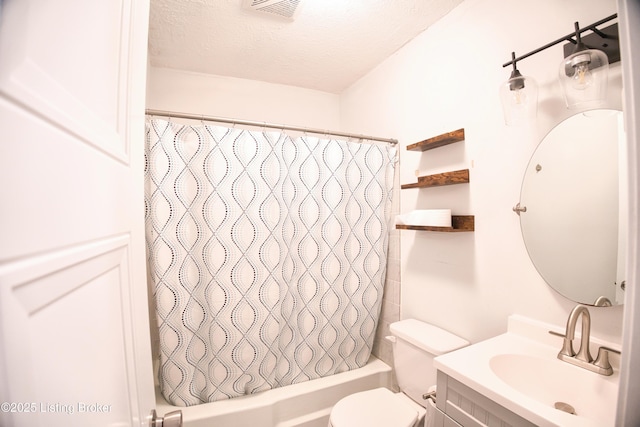 1397 Dotland Cir, Shelbyville, KY 40065 - full bathroom with vanity, shower / bath combo with shower curtain, and a textured ceiling
