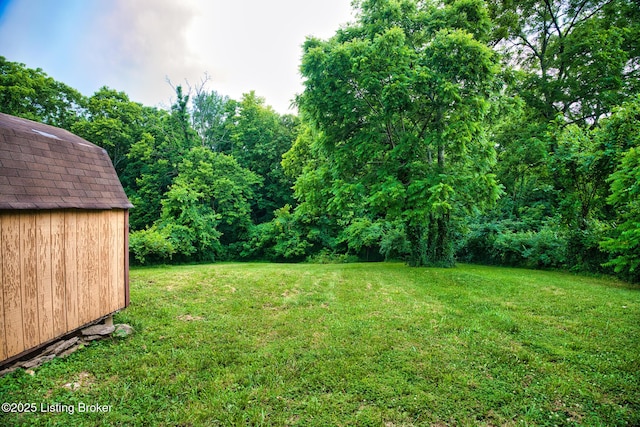 1397 Dotland Cir, Shelbyville, KY 40065 - view of grassy yard with a shed