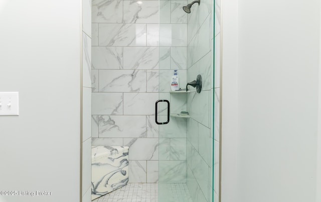121 Liam Ct, Shepherdsville, KY 40165 - full bathroom featuring a stall shower