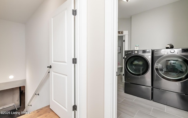 121 Liam Ct, Shepherdsville, KY 40165 - laundry area with washer and clothes dryer