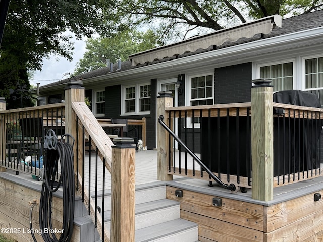 7206 Arrowwood Rd, Louisville, KY 40222 - view of wooden deck