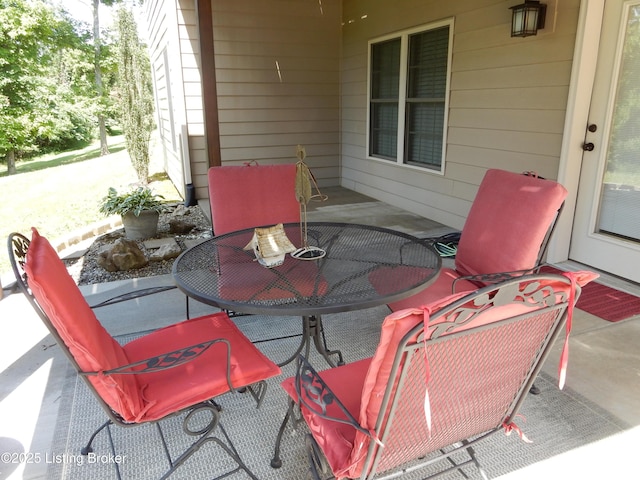 193 Pare Ct, Shepherdsville, KY 40165 - view of patio / terrace with outdoor dining area