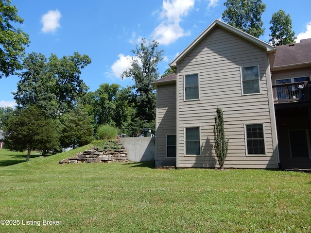 193 Pare Ct, Shepherdsville, KY 40165 - view of side of home featuring a lawn
