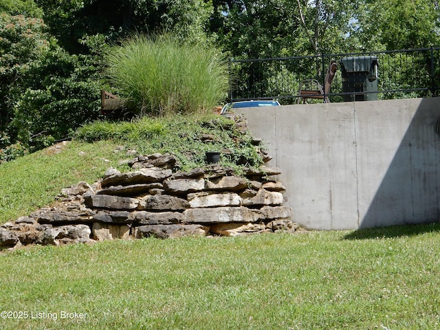 193 Pare Ct, Shepherdsville, KY 40165 - view of grassy yard