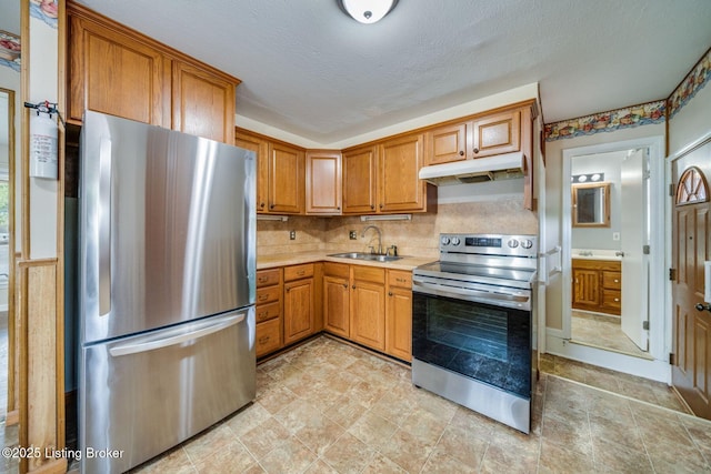 8106 Carnes Dr, Louisville, KY 40219 - photo 11