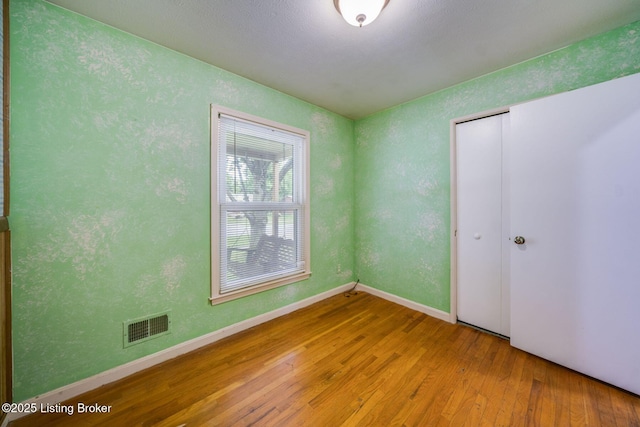 8106 Carnes Dr, Louisville, KY 40219 - photo 14