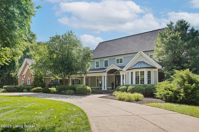 9906 Glen Vista Dr, Prospect, KY 40059 - shingle-style home with covered porch and a front lawn