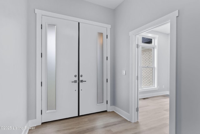 7103 Star Barn Ln, Crestwood, KY 40014 - entryway featuring light wood-style flooring and baseboards