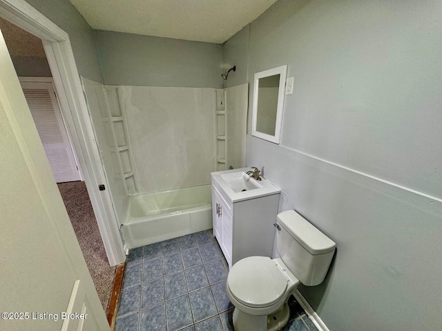 6234 Mackville Rd, Springfield, KY 40069 - full bath featuring vanity, shower / bath combination, and tile patterned floors