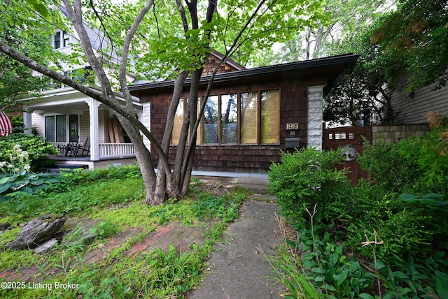 1819 Eastern Pkwy, Louisville, KY 40204 - view of front of home featuring a porch