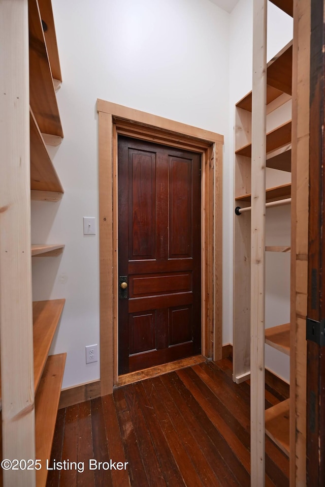 1819 Eastern Pkwy, Louisville, KY 40204 - interior space with dark wood-style floors