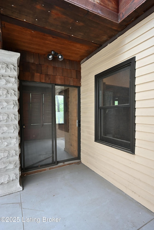 1819 Eastern Pkwy, Louisville, KY 40204 - doorway to property