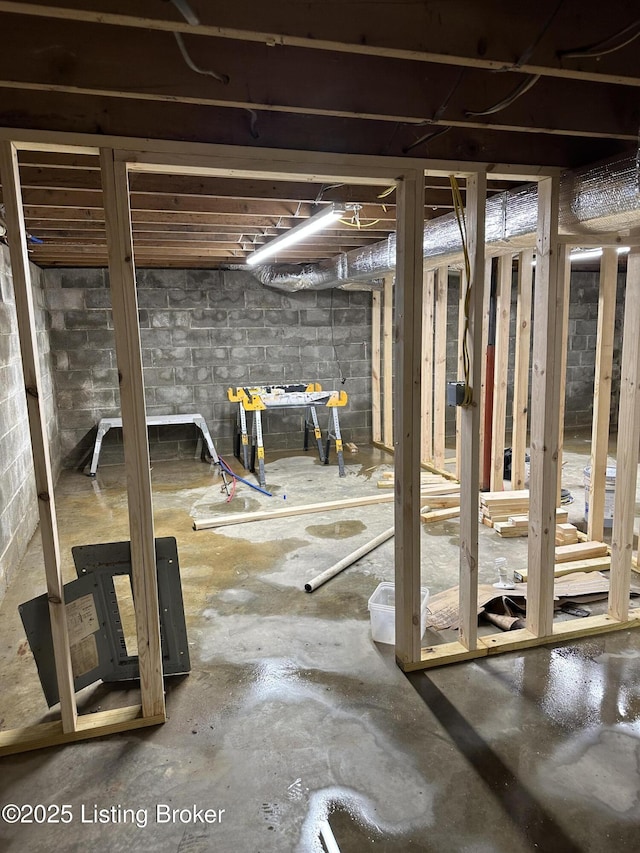 106 Sunflower Dr, Campbellsville, KY 42718 - unfinished basement with concrete block wall