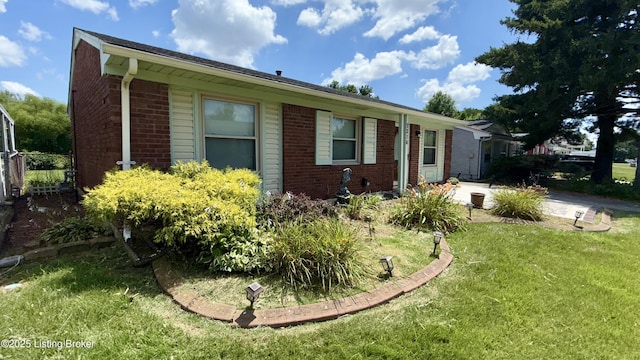 5216 Garden Green Way, Louisville, KY 40218 - photo 3