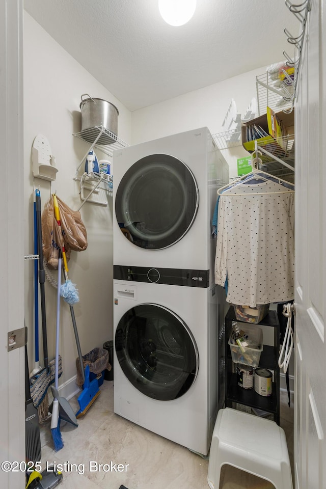 3105 Arbor Ridge Ln, New Albany, IN 47150 - laundry area with estacked washer and dryer