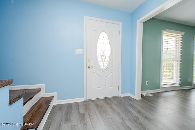 315 Tophill Dr, Shelbyville, KY 40065 - foyer with wood finished floors and baseboards