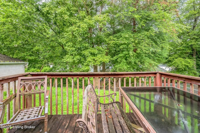 4418 Mann Ave, Louisville, KY 40215 - view of deck