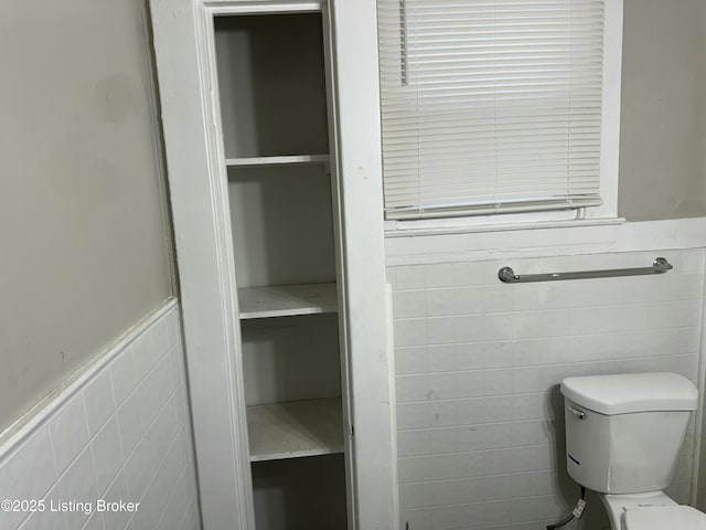 1851 Date St, Louisville, KY 40210 - bathroom with tile walls and wainscoting