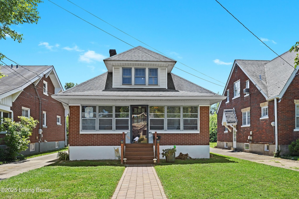 106 Oxford Pl, Louisville, KY 40207 - photo 1