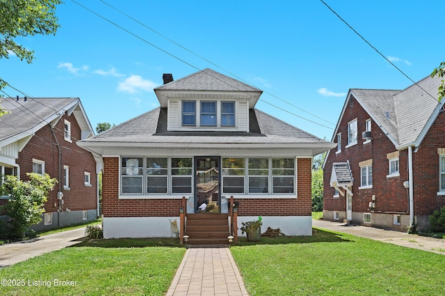 106 Oxford Pl, Louisville, KY 40207 - photo 1