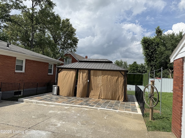 6713 Manslick Rd, Louisville, KY 40214 - photo 8