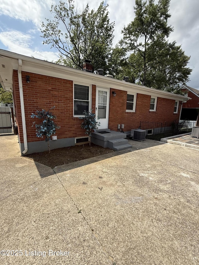 6713 Manslick Rd, Louisville, KY 40214 - photo 6