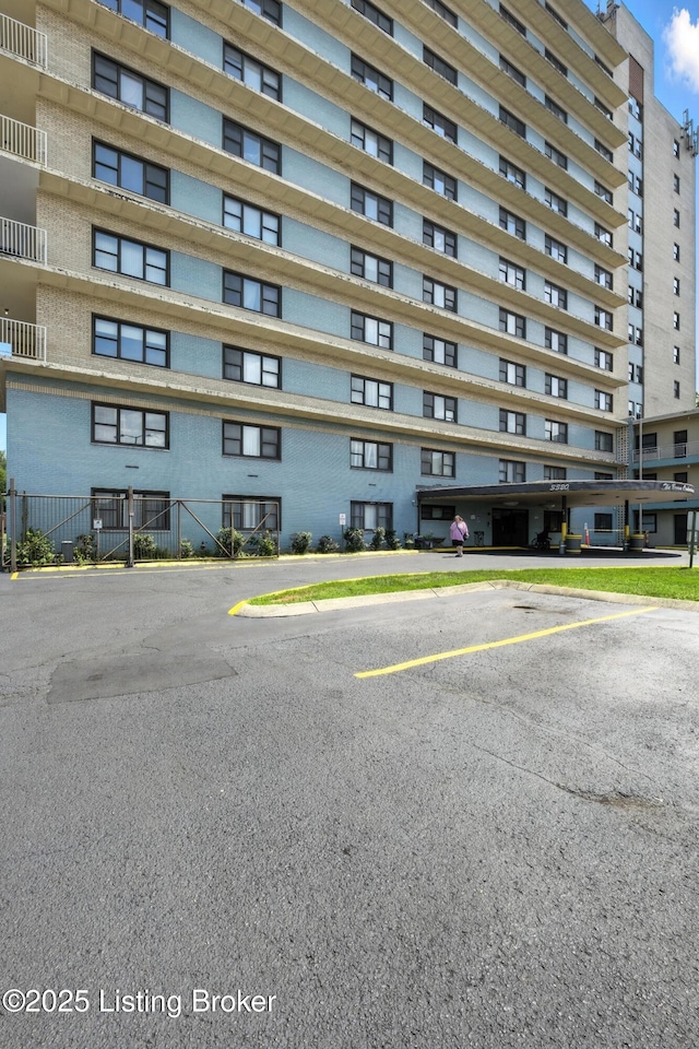 3320 Bardstown Rd Unit 24, Louisville, KY 40218 - photo 2