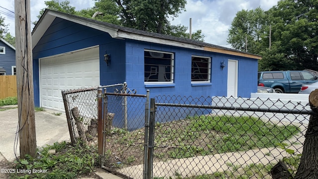 870 S 25th St, Louisville, KY 40211