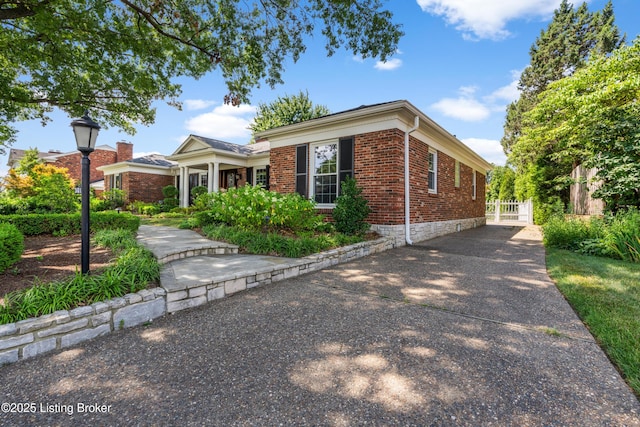 3012 Hayfield Dr, Louisville, KY 40205 - view of front of house with brick siding