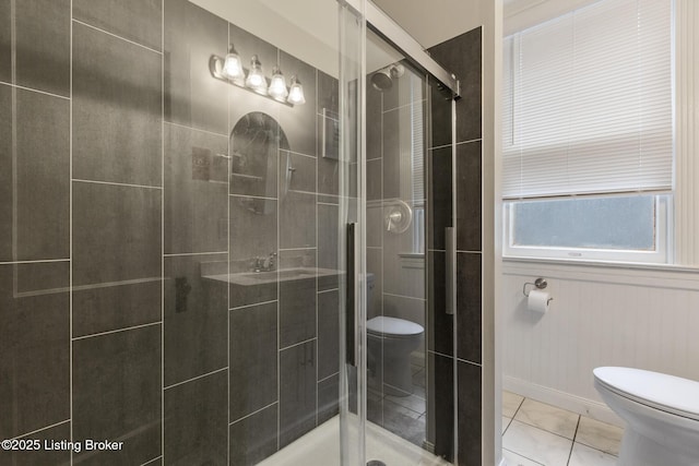 1246 Ormsby Ct, Louisville, KY 40203 - full bath featuring a stall shower