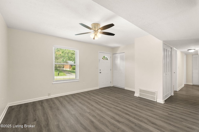 180 Summers Dr, Shepherdsville, KY 40229 - entrance foyer with dark wood finished floors and ceiling fan