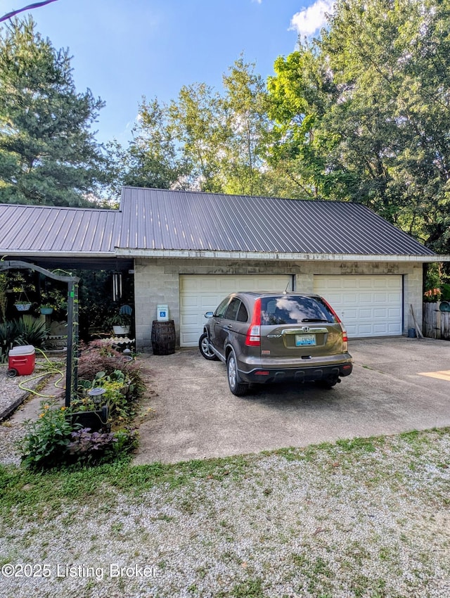 118 Hardin Spring Rd, Big Clifty, KY 42712 - view of garage