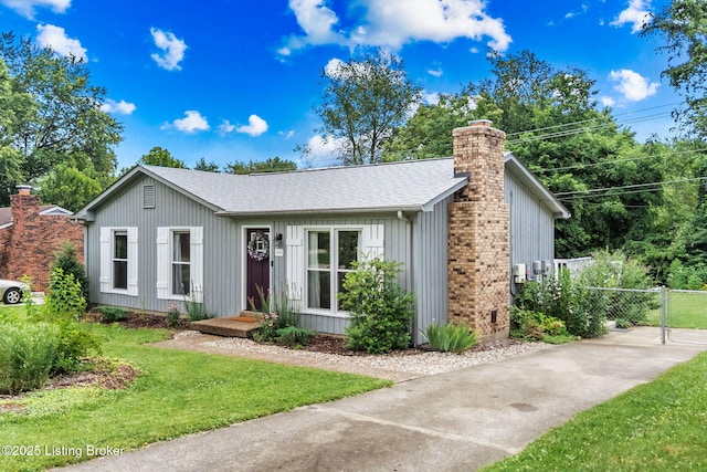 6818 Village Green Blvd, Pewee Valley, KY 40056 - single story home featuring a chimney and a shingled roof