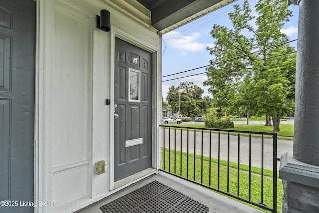 1373 Cypress St, Louisville, KY 40211 - view of exterior entry featuring a porch