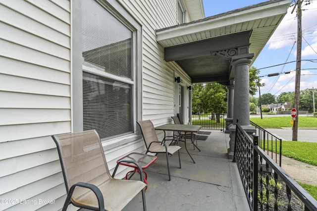 1373 Cypress St, Louisville, KY 40211 - view of covered porch