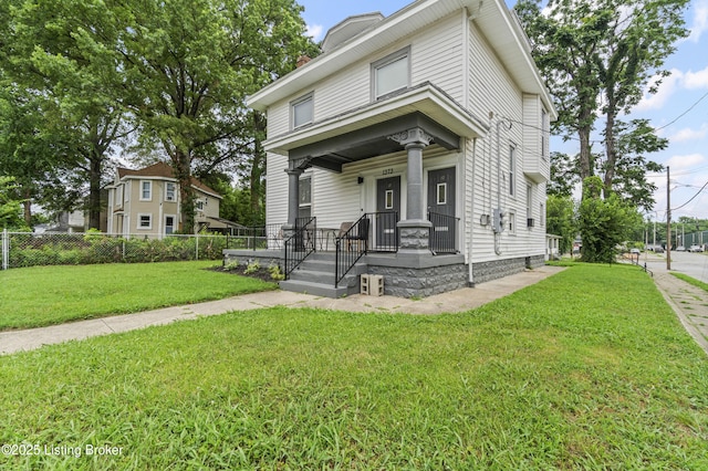 1373 Cypress St, Louisville, KY 40211 - view of traditional style home