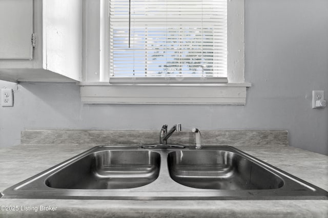 1373 Cypress St, Louisville, KY 40211 - kitchen view of a sink