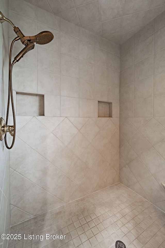 12727 Crestmoor Cir, Prospect, KY 40059 - photo 36
