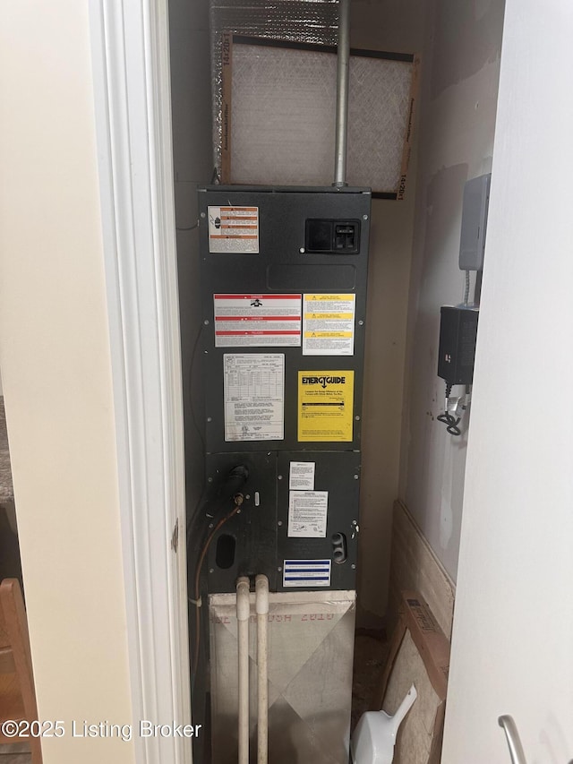 126 Taylorsville Rd, Bloomfield, KY 40008 - view of utility room